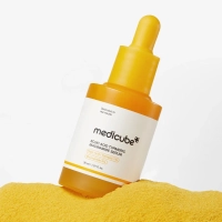 MEDICUBEKojicAcidTurmericNiacinamideSerum30ml-2_2048x_3c9210b5-8db9-40b5-b5cb-036f6977fc0b.jpg